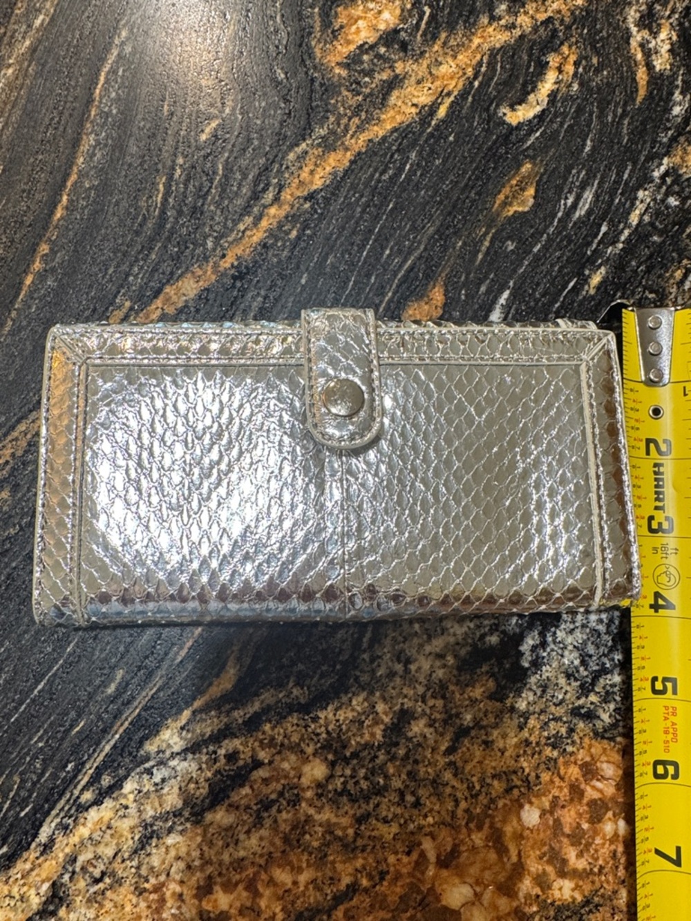 Metallic Quilted Wallet with Snap Strap - Unbranded - Picture 2 of 4